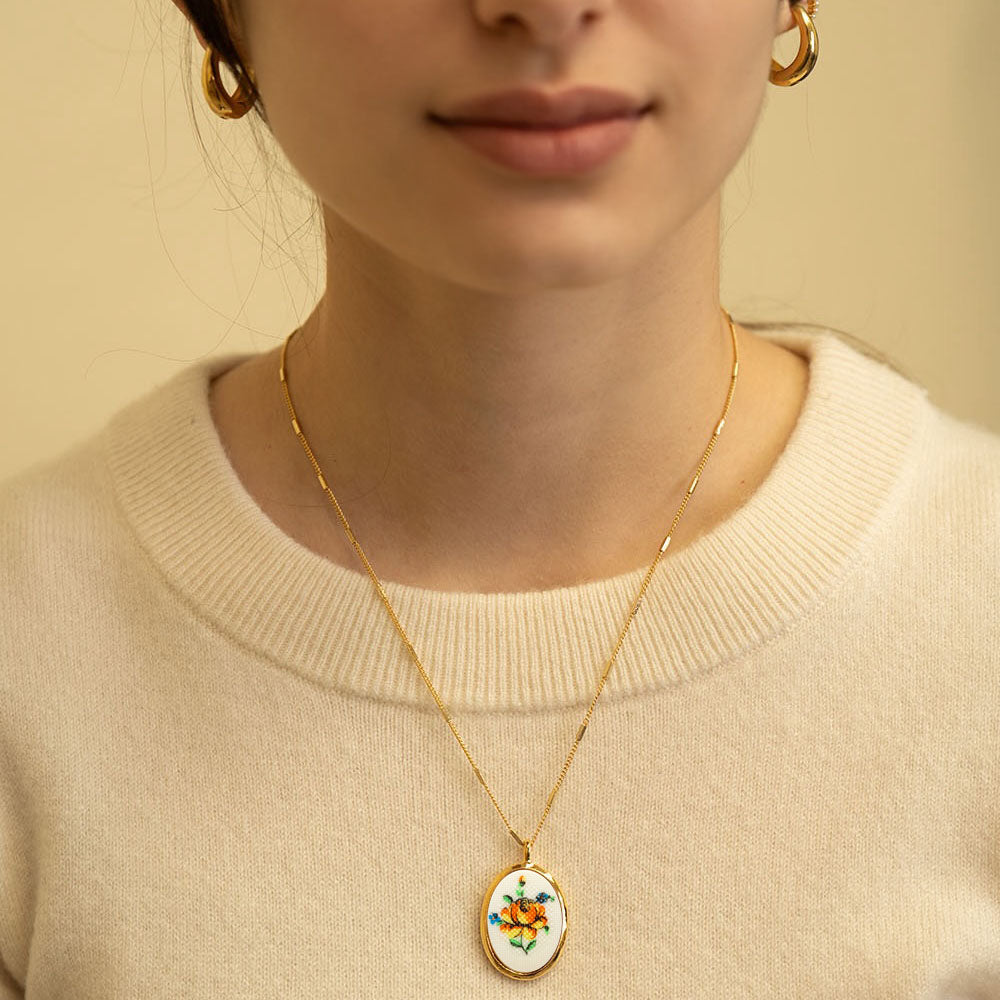 Needlepoint Flower Vintage Cameo Necklace